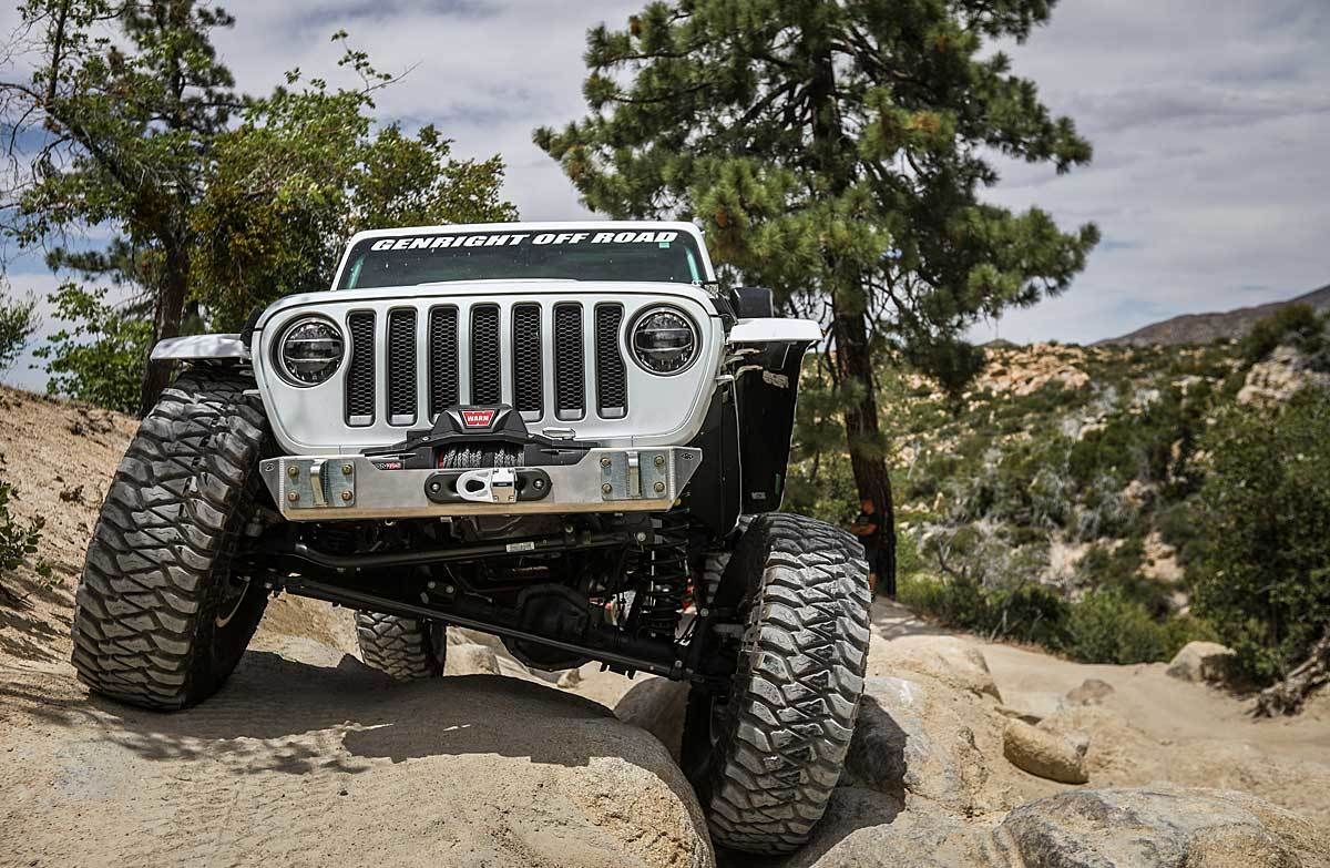 GenRight Offroad Ultra Clearance Stubby Front Bumper - Aluminum for Jeep JL/JT