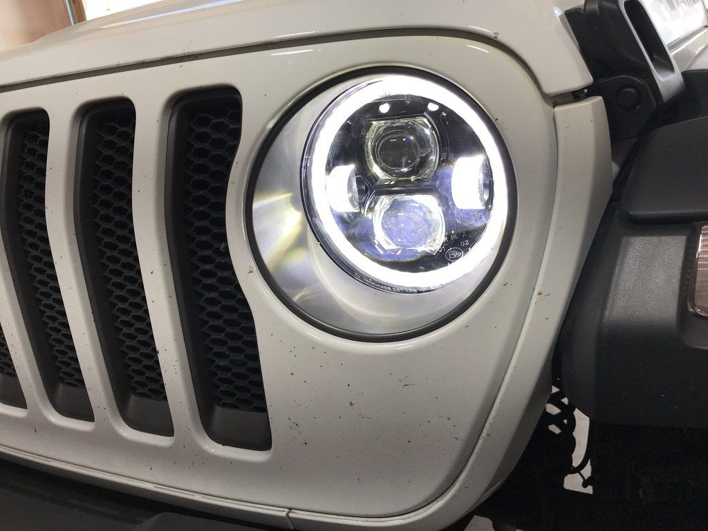 A&UTV PRO LED Halo 9 Inch Headlights with DRL for Jeep JL/JT